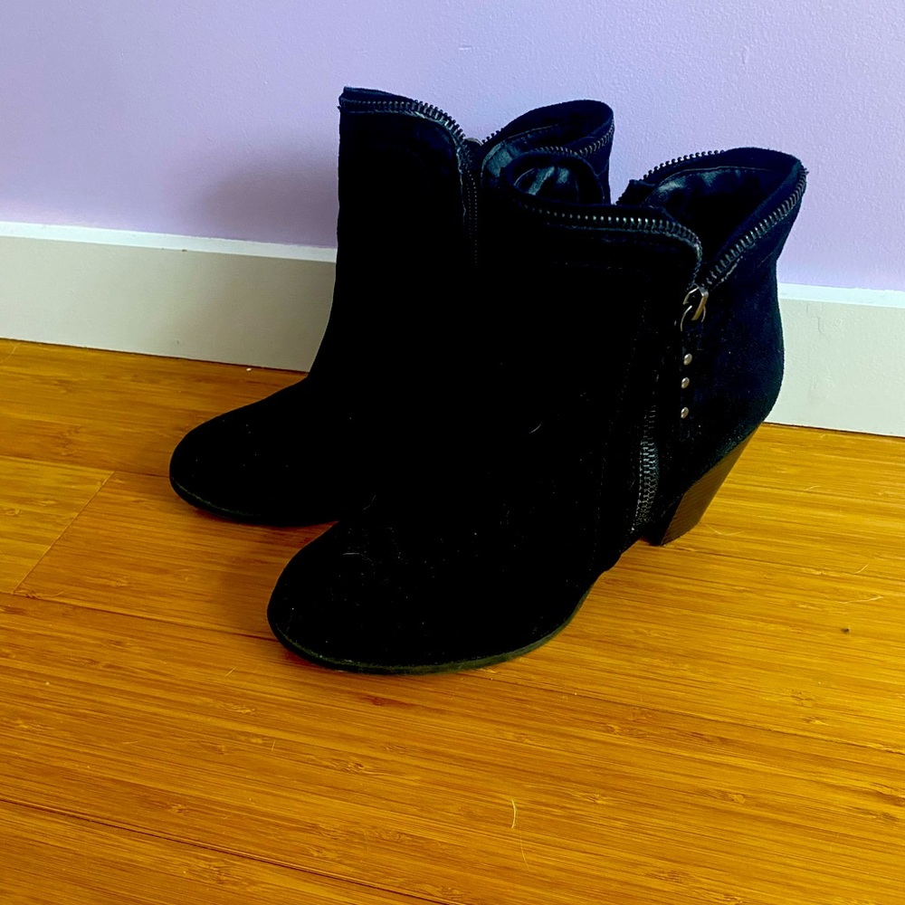 Women’s high heeled ankle boots